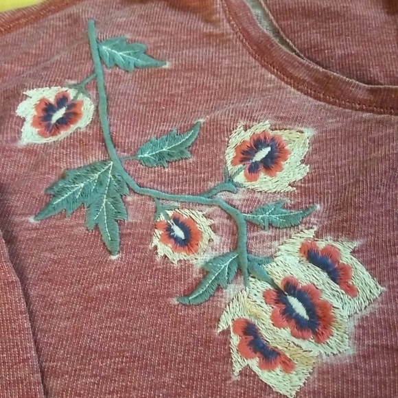 Lucky Brand magenta embroidered shirt - Picture 3 of 7